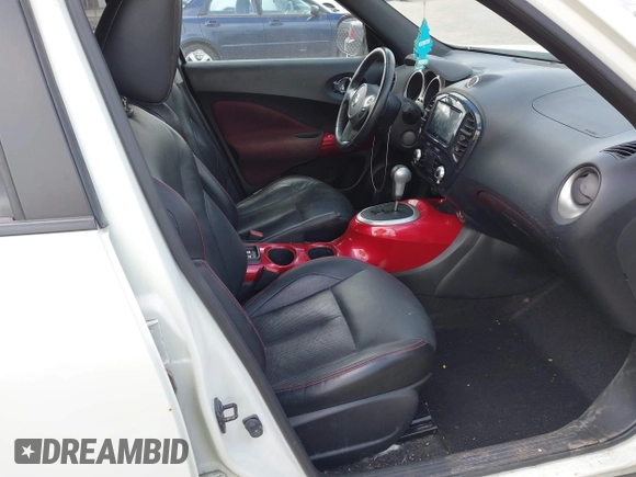2012 Nissan Juke SL z VIN JN8AF5MVXCT128033, wystawiony jako IAAI lot #42035384 z przebiegiem 187 743 mil mil oraz . Historia ofert i sprzedaży dostępna na DreamBid. Obrazek 5.