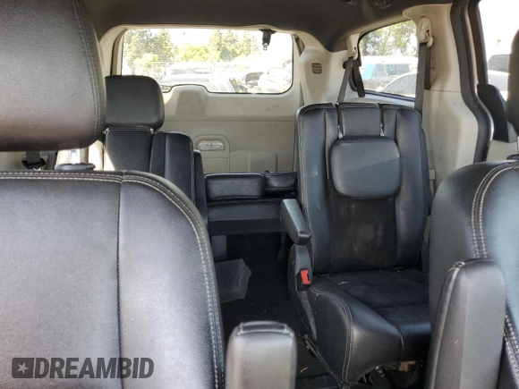 2018 Dodge Grand Caravan SXT z VIN 2C4RDGCG5JR159729, wystawiony jako Copart lot #52648025 z przebiegiem 141 960 mil mil oraz Szkoda całkowita • Salvage title. Historia ofert i sprzedaży dostępna na DreamBid. Obrazek 10.