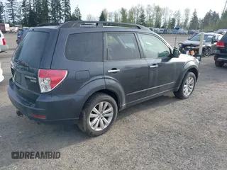 2012 Subaru Forester 2.5X Premium with VIN JF2SHADC9CH456906, listed as a IAAI auction lot 42011817 with 204,381 mi miles. Bid and sale history available at carsss.com. Image 4.