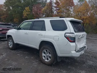 2024 Toyota 4Runner SR5 Premium with VIN JTENU5JR5R6218655, listed as a IAAI auction lot 40615924 with 9,497 mi miles. Bid and sale history available at carsss.com. Image 14.