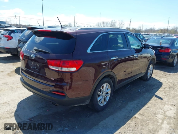 2017 Kia Sorento LX with VIN 5XYPG4A34HG192880, listed as a IAAI auction lot 42045752 with 150,772 mi miles. Bid and sale history available at carsss.com. Image 4.