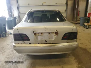 2000 Mercedes-Benz E-Class with VIN WDBJF70J7YB142395, listed as a Copart auction lot 53849225 with 138,289 mi miles and Clean Title. Bid and sale history available at carsss.com. Image 6.