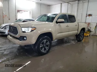2019 Toyota Tacoma SR z VIN 3TMCZ5AN1KM285074, wystawiony jako Copart lot #53545975 z przebiegiem 53 838 mil mil oraz Szkody całkowita. Historia ofert i sprzedaży dostępna na DreamBid. Obrazek 1.