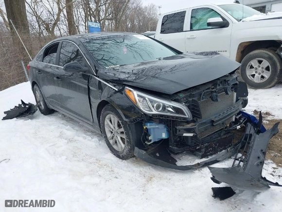 2016 Hyundai Sonata 2.4L SE with VIN 5NPE24AF2GH352195, listed as a IAAI auction lot 41349145 with 95,374 mi miles. Bid and sale history available at carsss.com. Image 1.