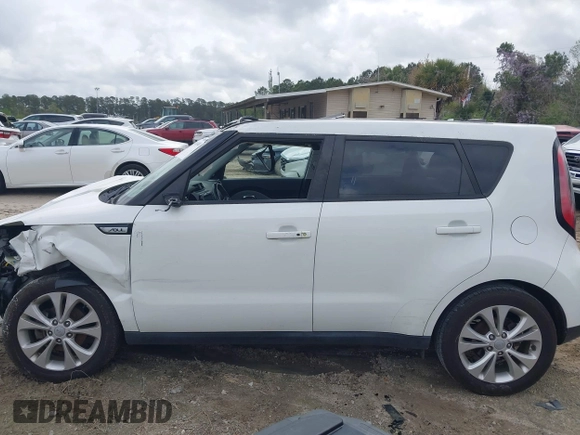 2016 Kia Soul + with VIN KNDJP3A59G7370859, listed as a IAAI auction lot 41941040 with 1 mi miles. Bid and sale history available at carsss.com. Image 13.