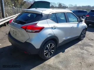 2018 Nissan Kicks S with VIN 3N1CP5CU5JL540987, listed as a IAAI auction lot 41770304 with 70,726 mi miles. Bid and sale history available at carsss.com. Image 4.