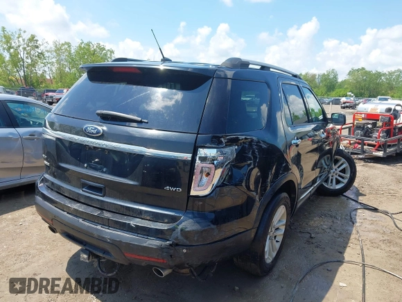 2014 Ford Explorer XLT z VIN 1FM5K8D82EGA16631, wystawiony jako IAAI lot #42255479 z przebiegiem 159 867 mil mil oraz . Historia ofert i sprzedaży dostępna na DreamBid. Obrazek 4.
