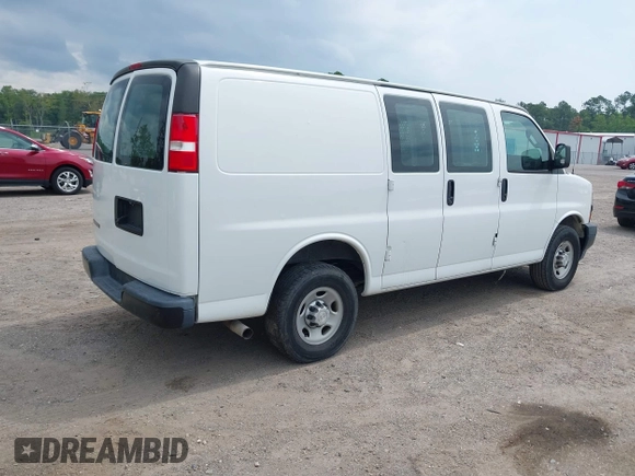 2019 Chevrolet Express Cargo с VIN 1GCWGAFP5K1365688, выставлен на аукционе IAAI как лот 42423135 с пробегом 216 450 миль миль и . История ставок и продаж доступна на DreamBid. Изображение 4.