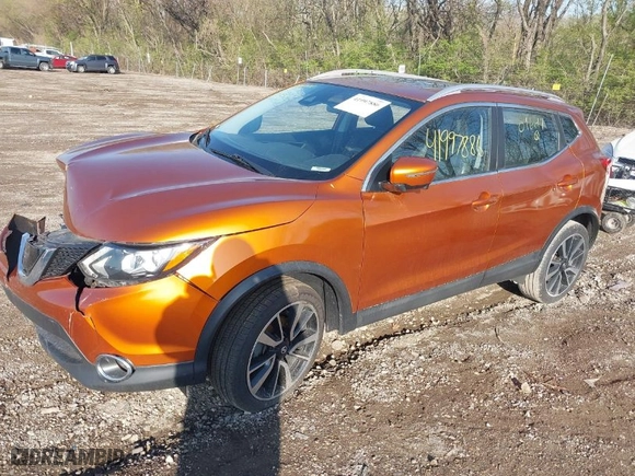 2017 Nissan Rogue Sport S with VIN JN1BJ1CP9HW016617, listed as a IAAI auction lot 41997886 with 97,431 mi miles. Bid and sale history available at carsss.com. Image 2.