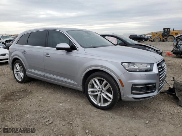 2017 Audi Q7 Prestige with VIN WA1VABF7XHD030530, listed as a Copart auction lot 43613665 with 0 miles and Salvage Title. Bid and sale history available at carsss.com. Image 4.