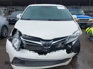 2020 Toyota Sienna XLE with VIN 5TDDZ3DC3LS231666, listed as a IAAI auction lot 42296603 with 49,075 mi miles and . Bid and sale history available at DreamBid. Image 12.