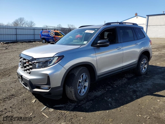 2022 Honda Passport TrailSport with VIN 5FNYF8H61NB026883, listed as a Copart auction lot 49298085 with 18,600 mi miles and Salvage Title. Bid and sale history available at carsss.com. Image 1.