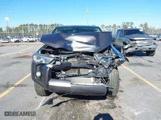 2017 Toyota 4Runner SR5 with VIN JTEZU5JR7H5154009, listed as a IAAI auction lot 41351354 with 127,781 mi miles. Bid and sale history available at carsss.com. Image 12.
