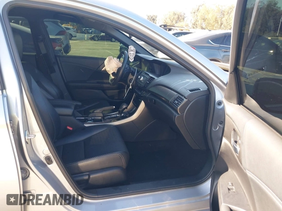 2017 Honda Accord Sedan Sport with VIN 1HGCR2F5XHA161819, listed as a IAAI auction lot 41798195 with 25,837 mi miles. Bid and sale history available at carsss.com. Image 5.