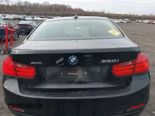 2014 BMW 3 Series 320i xDrive with VIN WBA3C3G59ENS70388, listed as a IAAI auction lot 41962815 with 195,393 mi miles. Bid and sale history available at carsss.com. Image 16.