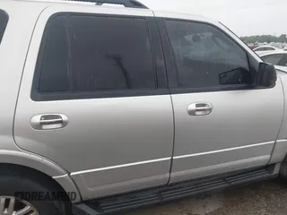 2014 Ford Expedition XLT z VIN 1FMJU1H58EEF65794, wystawiony jako IAAI lot #42421781 z przebiegiem 151 867 mil mil oraz . Historia ofert i sprzedaży dostępna na DreamBid. Obrazek 13.