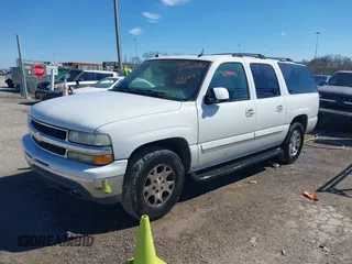 2004 Chevrolet Suburban LS with VIN 1GNEC16Z64J326207, listed as a IAAI auction lot 41744882 with 268,450 mi miles. Bid and sale history available at carsss.com. Image 2.