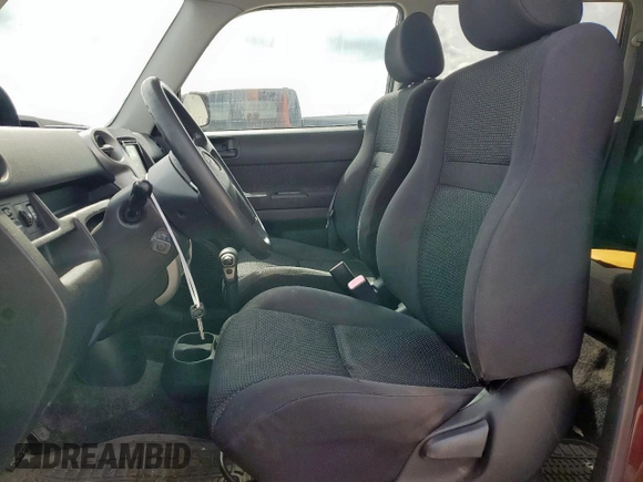 2006 Scion xB z VIN JTLKT324364031573, wystawiony jako Copart lot #56023895 z przebiegiem 99 364 mil mil oraz Szkody całkowita. Historia ofert i sprzedaży dostępna na DreamBid. Obrazek 7.