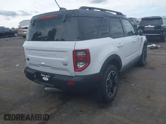 2025 Ford Bronco Sport Outer Banks with VIN 3FMCR9CN7SRE28578, listed as a IAAI auction lot 42355247 with 2,961 mi miles and . Bid and sale history available at DreamBid. Image 4.