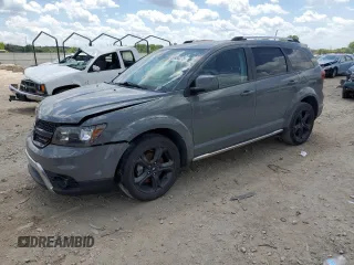 2019 Dodge Journey Crossroad z VIN 3C4PDCGG1KT746390, wystawiony jako Copart lot #56938275 z przebiegiem 86 985 mil mil oraz Czysty tytuł • Clean title. Historia ofert i sprzedaży dostępna na DreamBid. Obrazek 1.