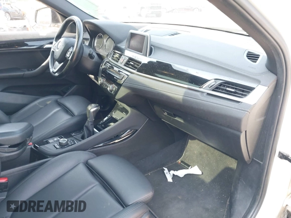 2018 BMW X2 xDrive28i z VIN WBXYJ5C33JEF73875, wystawiony jako IAAI lot #42500081 z przebiegiem 69 433 mil mil oraz . Historia ofert i sprzedaży dostępna na DreamBid. Obrazek 5.