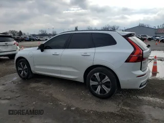 2024 Volvo XC60 Recharge Plug-In Hybrid Plus Dark Theme with VIN YV4H60DL7R1749677, listed as a Copart auction lot 82690254 with 11,789 mi miles and Salvage Title. Bid and sale history available at carsss.com. Image 2.