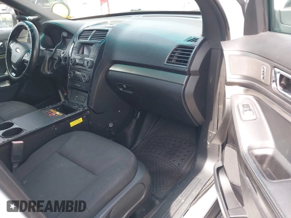 2017 Ford Police Interceptor Utility с VIN 1FM5K8AR5HGA35899, выставлен на аукционе IAAI как лот 42379334 с пробегом 207 272 миль миль и . История ставок и продаж доступна на DreamBid. Изображение 5.