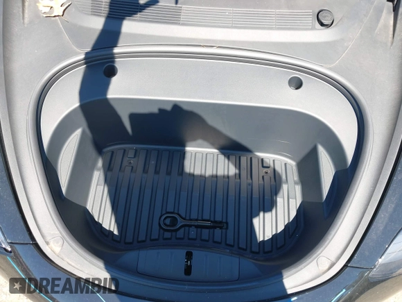 2022 Tesla Model 3 Long Range with VIN 5YJ3E1EB3NF104313, listed as a IAAI auction lot 41832803 with 39,061 mi miles and . Bid and sale history available at DreamBid. Image 10.