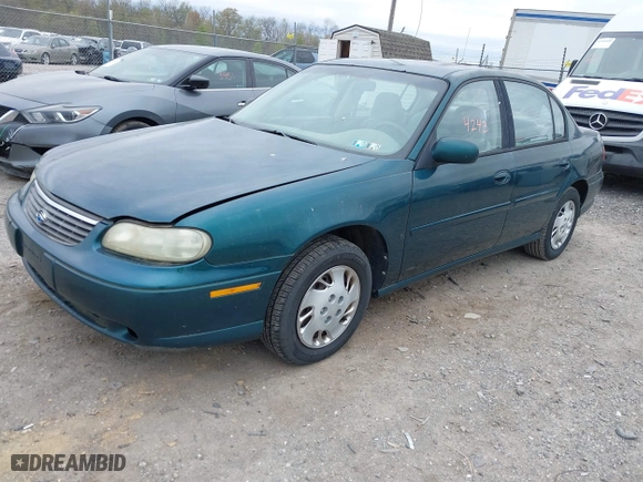1998 Chevrolet Malibu with VIN 1G1ND52M8WY142896, listed as a IAAI auction lot 42074243 with 118,401 mi miles. Bid and sale history available at carsss.com. Image 2.