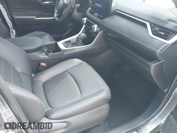 2025 Toyota RAV4 XLE Premium with VIN 2T3A1RFVXSC509876, listed as a IAAI auction lot 42298931 with 3,203 mi miles and . Bid and sale history available at DreamBid. Image 5.