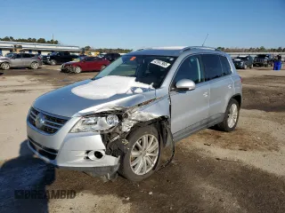 2010 Volkswagen Tiguan Wolfsburg Edition z VIN WVGAV7AX2AW516316, wystawiony jako Copart lot #42047985 z przebiegiem 130 096 mil mil oraz Szkoda całkowita • Salvage title. Historia ofert i sprzedaży dostępna na DreamBid. Obrazek 1.