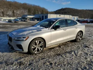 2024 Volvo S60 Core Dark Theme with VIN 7JRL12TKXRG296380, listed as a Copart auction lot 42432175 with 16,815 mi miles and Salvage Title. Bid and sale history available at carsss.com. Image 1.