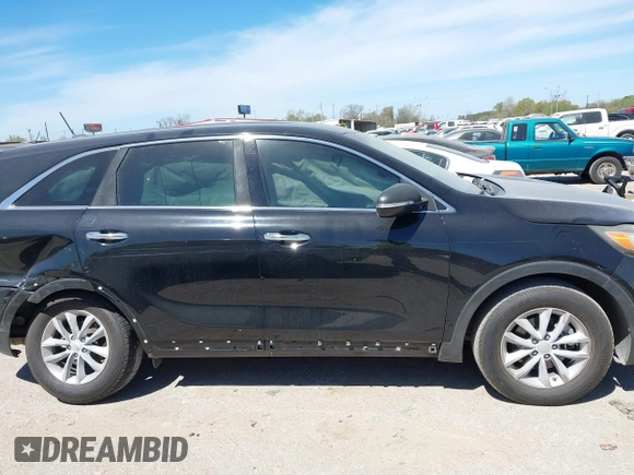 2018 Kia Sorento LX with VIN 5XYPG4A39JG339619, listed as a IAAI auction lot 41809182 with 126,954 mi miles. Bid and sale history available at carsss.com. Image 14.