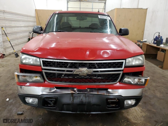 2007 Chevrolet Silverado 1500 Classic Work Truck with VIN 1GCEK19Z77E161918, listed as a Copart auction lot 84037084 with 183,369 mi miles and Clean Title. Bid and sale history available at carsss.com. Image 5.