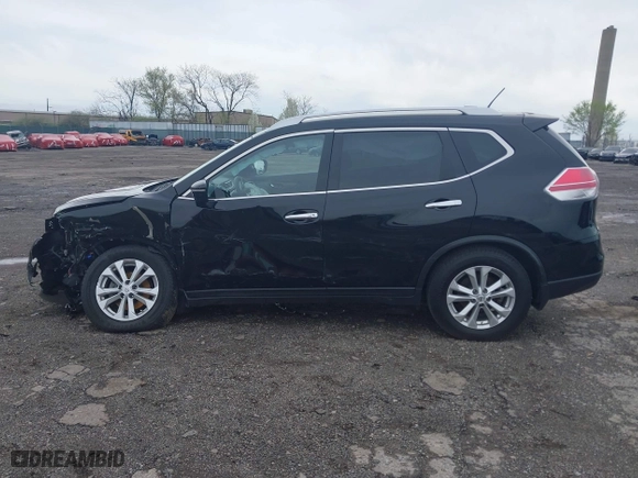 2015 Nissan Rogue SV with VIN KNMAT2MV2FP586911, listed as a IAAI auction lot 41958327 with 124,822 mi miles. Bid and sale history available at carsss.com. Image 13.