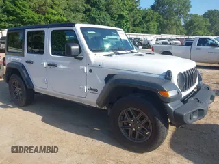 2024 Jeep Wrangler Sport S z VIN 1C4PJXDN2RW276247, wystawiony jako IAAI lot #42323514 z przebiegiem 19 162 mil mil oraz . Historia ofert i sprzedaży dostępna na DreamBid. Obrazek 1.