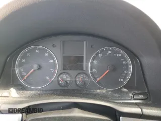 2009 Volkswagen Jetta SE z VIN 3VWRM71K29M127098, wystawiony jako Copart lot #60968215 z przebiegiem Nie podano mil oraz Czysty tytuł • Clean title. Historia ofert i sprzedaży dostępna na DreamBid. Obrazek 9.