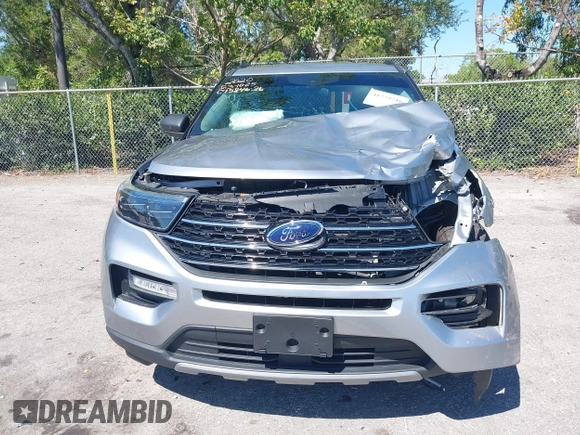 2020 Ford Explorer XLT with VIN 1FMSK7DHXLGC75846, listed as a IAAI auction lot 41779716 with 47,693 mi miles. Bid and sale history available at carsss.com. Image 6.