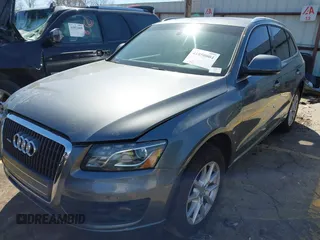 2012 Audi Q5 2.0T Premium Plus with VIN WA1LFAFP1CA131985, listed as a IAAI auction lot 41850004 with 1 mi miles. Bid and sale history available at carsss.com. Image 2.