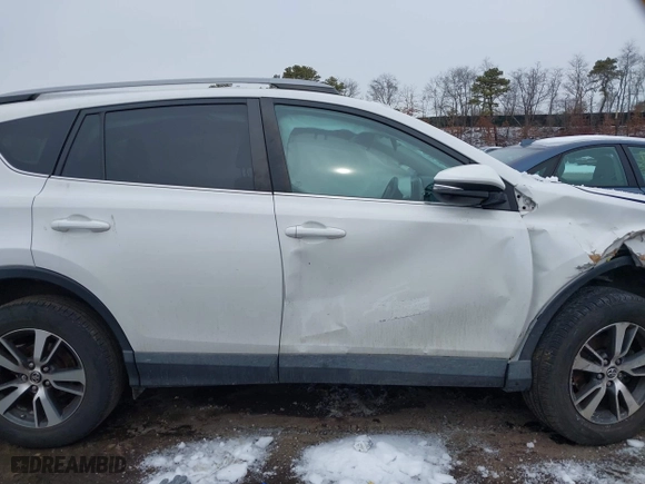 2017 Toyota RAV4 XLE with VIN 2T3RFREV4HW673525, listed as a IAAI auction lot 41503904 with 75,281 mi miles. Bid and sale history available at carsss.com. Image 13.