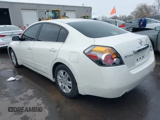 2011 Nissan Altima 2.5 S with VIN 1N4AL2AP1BN442980, listed as a IAAI auction lot 41603298 with 135,481 mi miles. Bid and sale history available at carsss.com. Image 3.