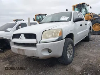 2006 Mitsubishi Raider LS with VIN 1Z7HT28K96S540590, listed as a IAAI auction lot 41746268 with 170,744 mi miles. Bid and sale history available at carsss.com. Image 2.