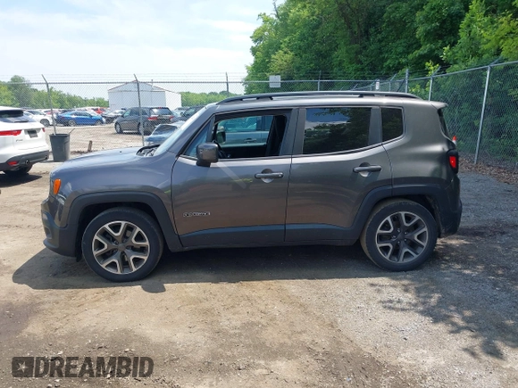 2017 Jeep Renegade Latitude z VIN ZACCJABB6HPG36670, wystawiony jako IAAI lot #42474479 z przebiegiem 154 536 mil mil oraz . Historia ofert i sprzedaży dostępna na DreamBid. Obrazek 14.