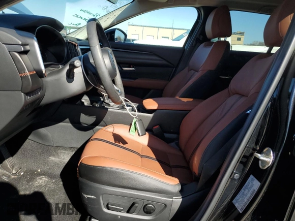 2024 Mazda CX-50 Premium Plus z VIN 7MMVABEY7RN217266, wystawiony jako Copart lot #43519985 z przebiegiem 5 291 mil mil oraz Szkoda całkowita • Salvage title. Historia ofert i sprzedaży dostępna na DreamBid. Obrazek 7.