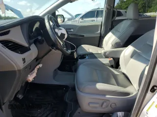 2020 Toyota Sienna XLE Auto Access Seat с VIN 5TDYZ3DC4LS029257, выставлен на аукционе Copart как лот 56777725 с пробегом 53 574 миль миль и Списание • Salvage title. История ставок и продаж доступна на DreamBid. Изображение 7.