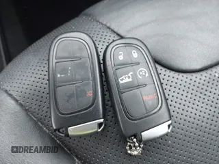 2020 Jeep Cherokee Limited z VIN 1C4PJLDB8LD653312, wystawiony jako IAAI lot #42516821 z przebiegiem 146 870 mil mil oraz . Historia ofert i sprzedaży dostępna na DreamBid. Obrazek 11.