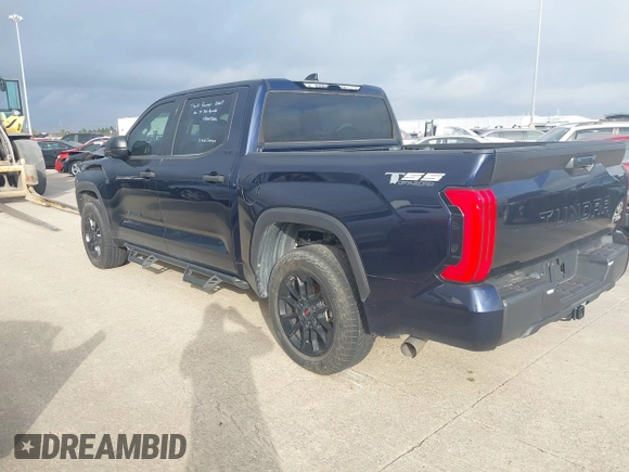 2022 Toyota Tundra 2WD SR5 with VIN 5TFLA5AB8NX017358, listed as a IAAI auction lot 38043908 with 22,386 mi miles. Bid and sale history available at carsss.com. Image 3.