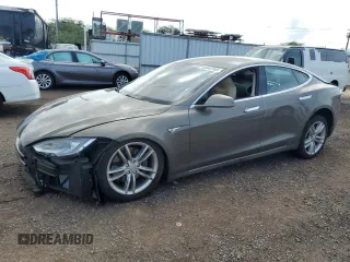 2015 Tesla Model S 85D z VIN 5YJSA1E29FF115034, wystawiony jako Copart lot #54447245 z przebiegiem 178 210 mil mil oraz Szkoda całkowita • Salvage title. Historia ofert i sprzedaży dostępna na DreamBid. Obrazek 1.