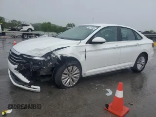 2020 Volkswagen Jetta S z VIN 3VWCB7BU9LM042861, wystawiony jako Copart lot #53726955 z przebiegiem 98 069 mil mil oraz Szkoda całkowita • Salvage title. Historia ofert i sprzedaży dostępna na DreamBid. Obrazek 1.