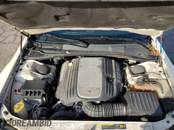 2006 Chrysler 300 C with VIN 2C3KA63H86H388808, listed as a Copart auction lot 50442015 with 129,848 mi miles and Salvage Title. Bid and sale history available at carsss.com. Image 13.